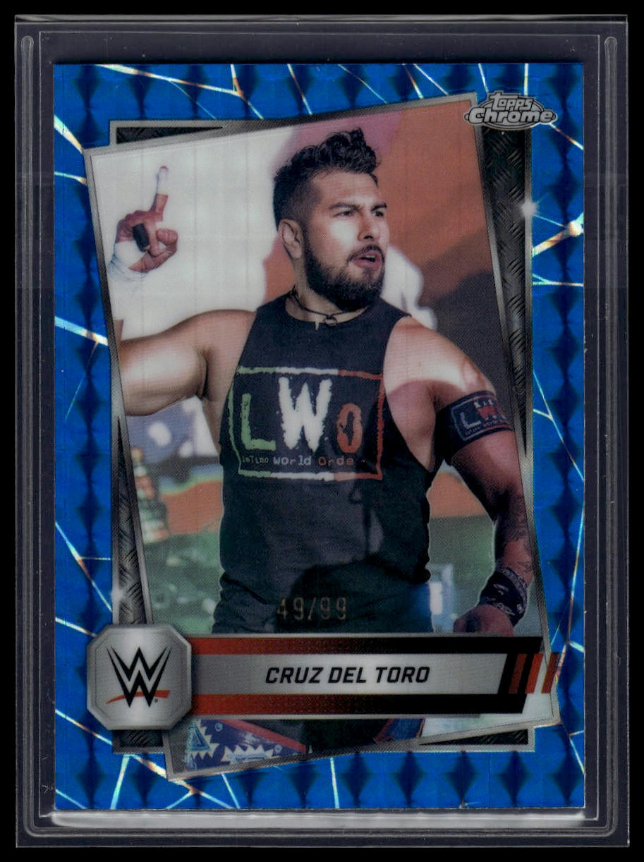 2025 Topps Chrome WWE #76 Cruz Del Toro Blue Geometric Refractor #/99