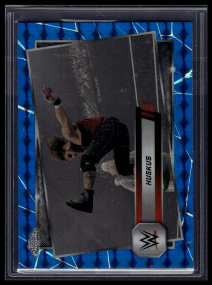 2025 Topps Chrome WWE #83 Huskus Blue Geometric Refractor #/99
