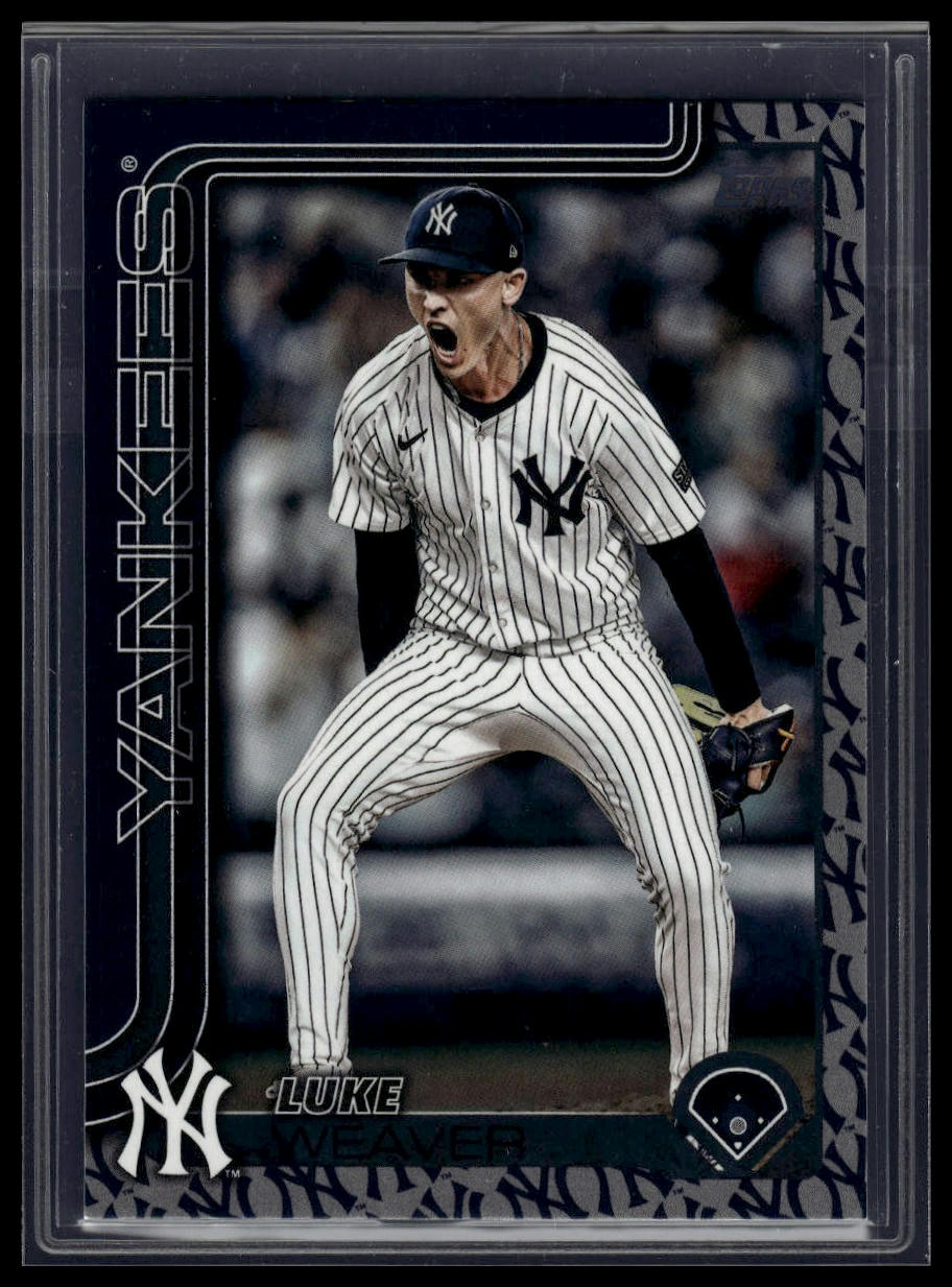 2025 Topps #506 Luke Weaver Team Color Border